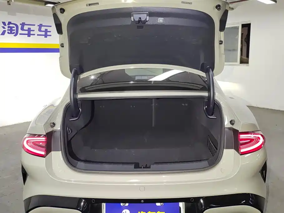 XIAOMI CAR XIAOMI SU7