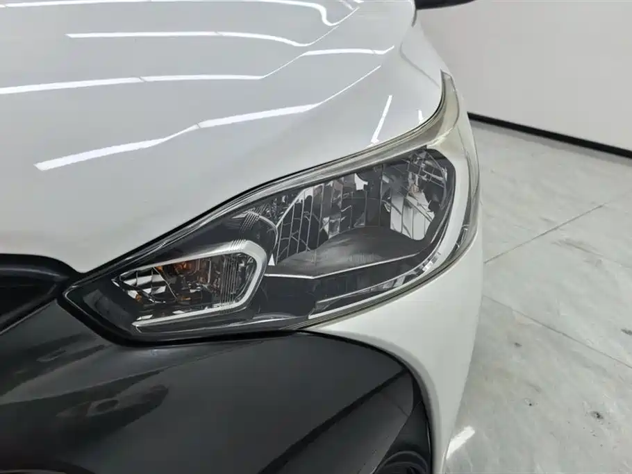 TOYOTA YARIS L ZHIXUAN