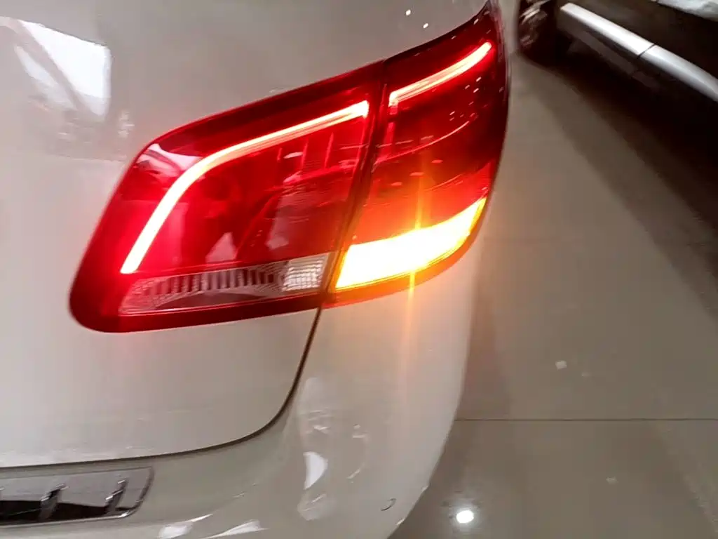 Mercedes-Benz B-Class — миниатюра 8