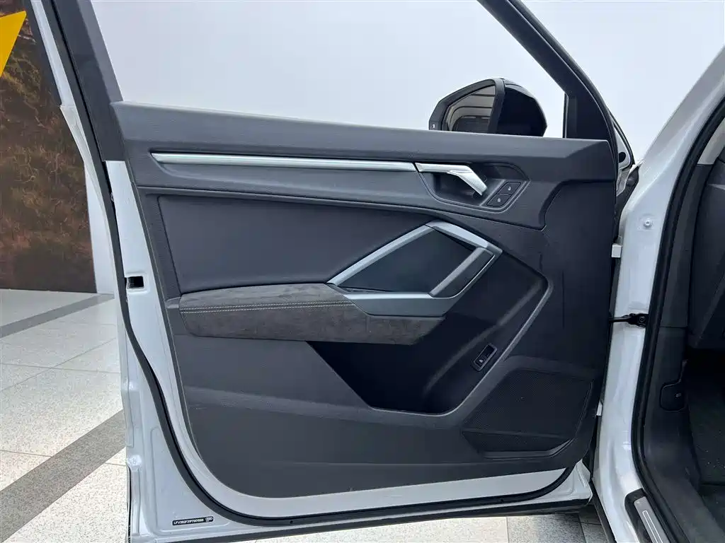 Audi Q3 — миниатюра 7