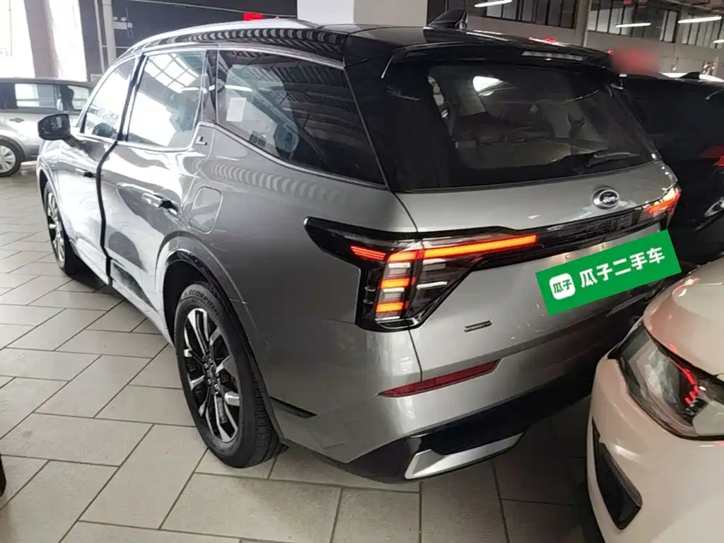 Ford Edge — миниатюра 5