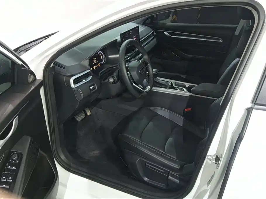 GEELY AUTOMOBILE EMGRAND