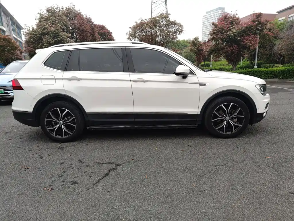Volkswagen Tiguan L — миниатюра 13