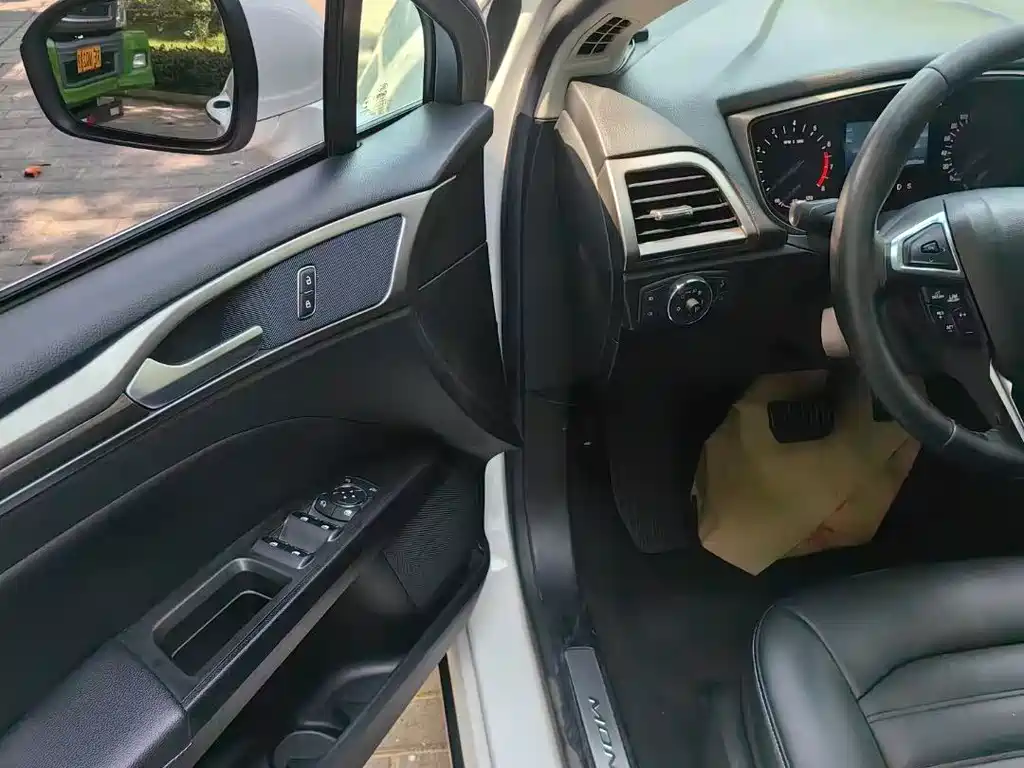 Ford Mondeo — миниатюра 5