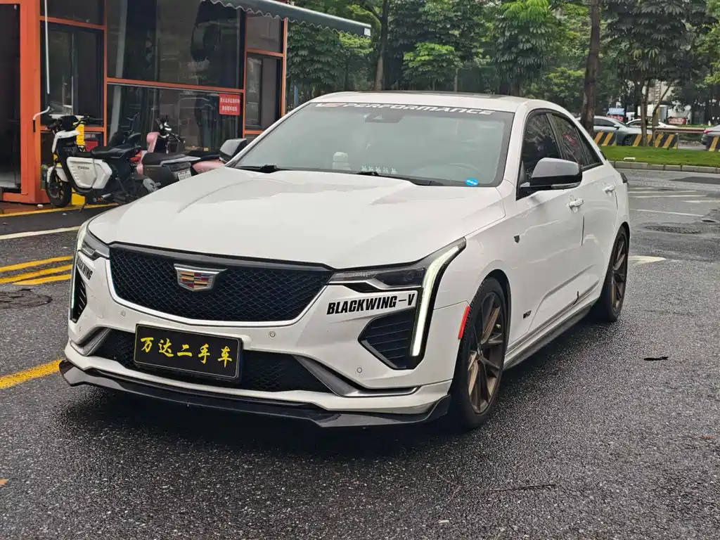 Cadillac CT4 2021