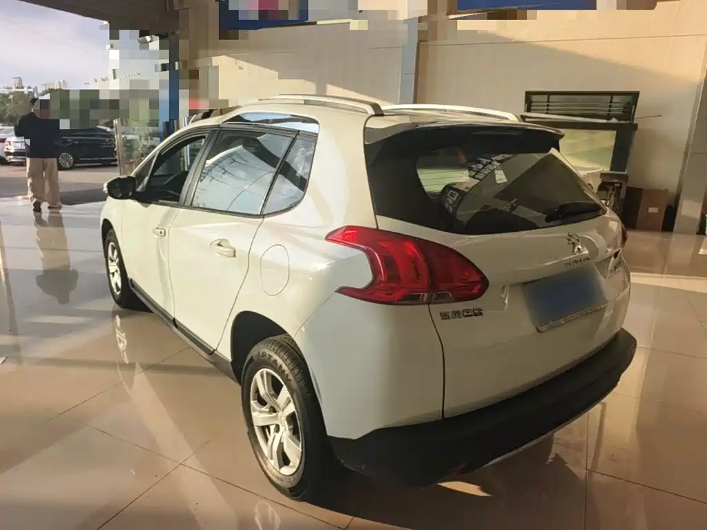 Peugeot 2008 — миниатюра 5