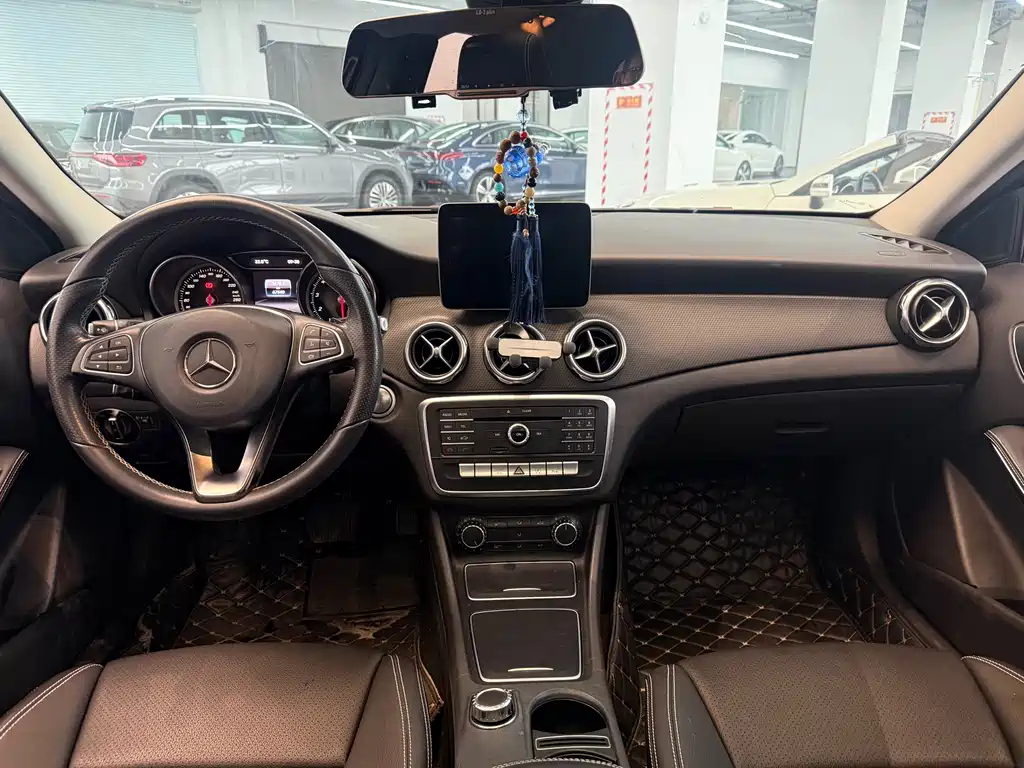 Mercedes-Benz GLA — миниатюра 9