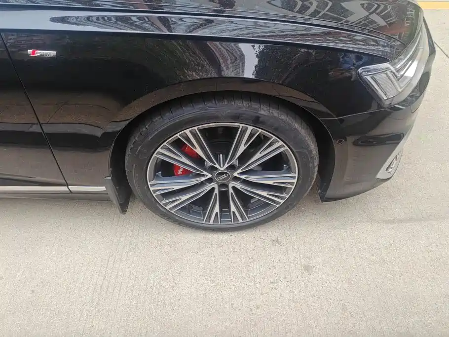Audi A6L — миниатюра 6
