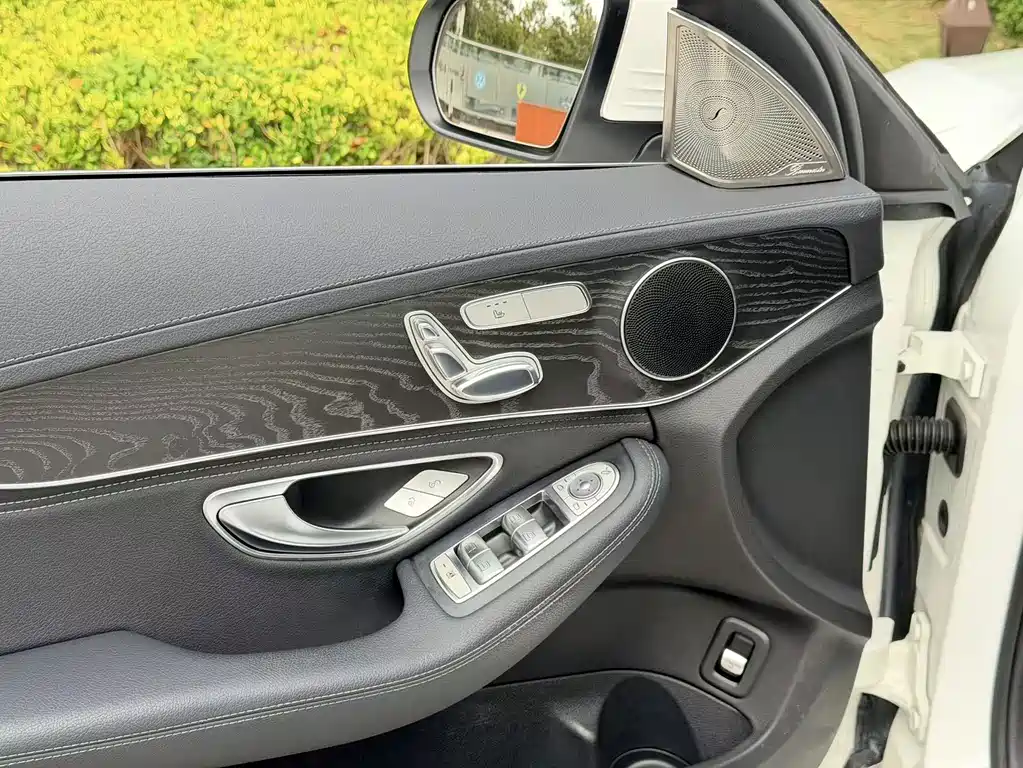 Mercedes-Benz C-Class — миниатюра 18