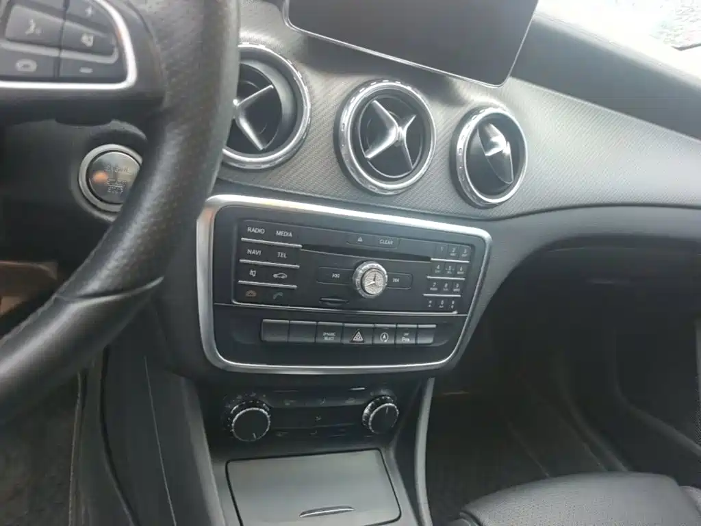 Mercedes-Benz GLA — миниатюра 13