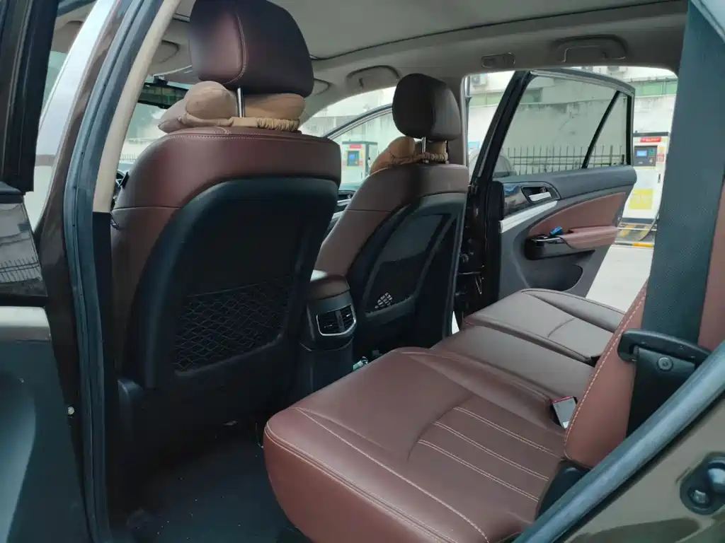 BYD Tang New Energy — миниатюра 8