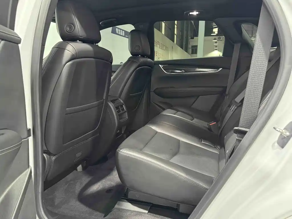 Cadillac XT5 — миниатюра 6