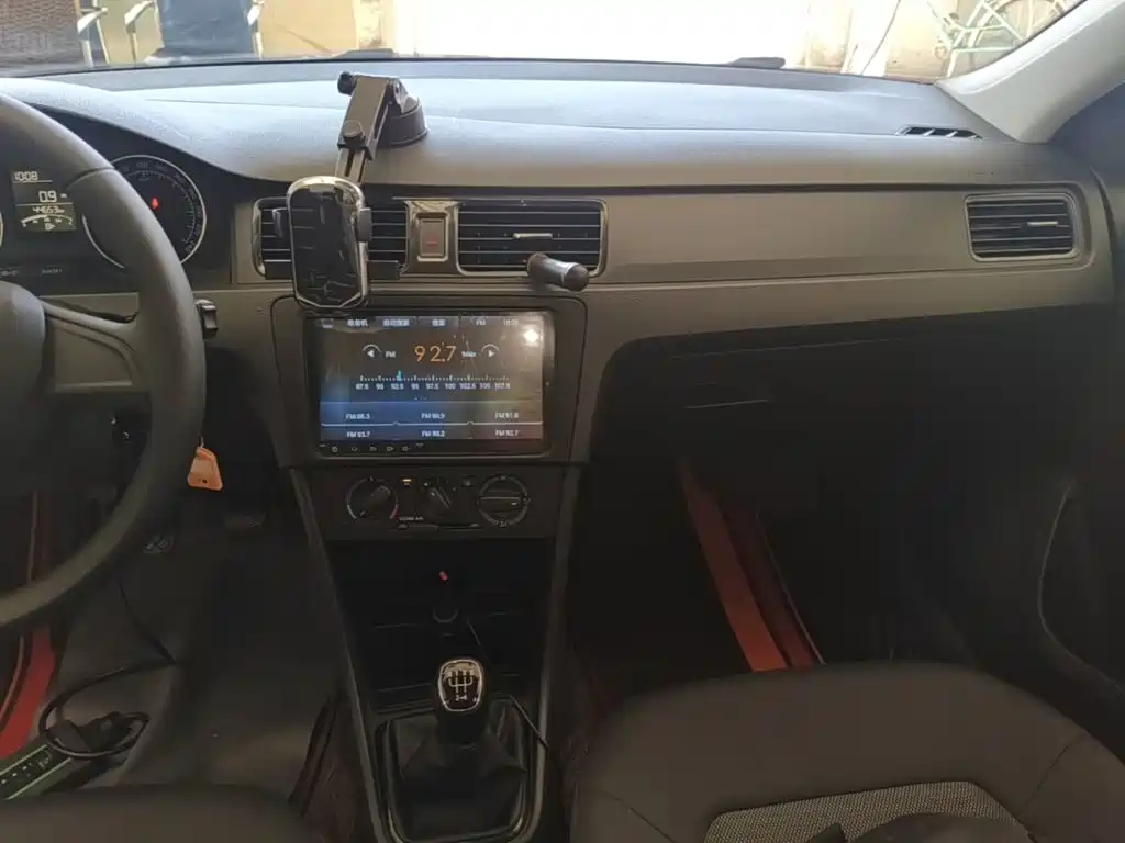 Skoda Rapid Spaceback — миниатюра 13
