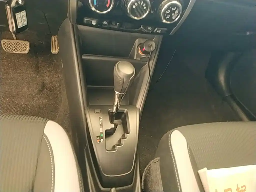 Toyota Yaris L — миниатюра 14