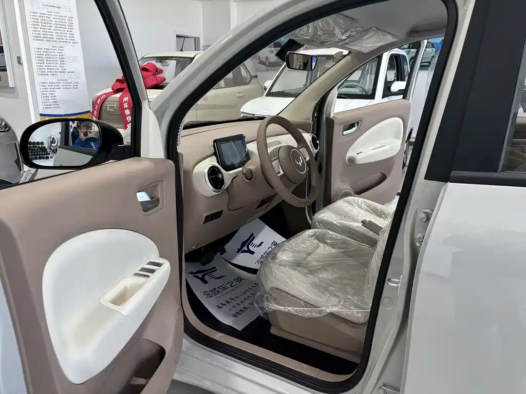 Wuling MINIEV — миниатюра 7