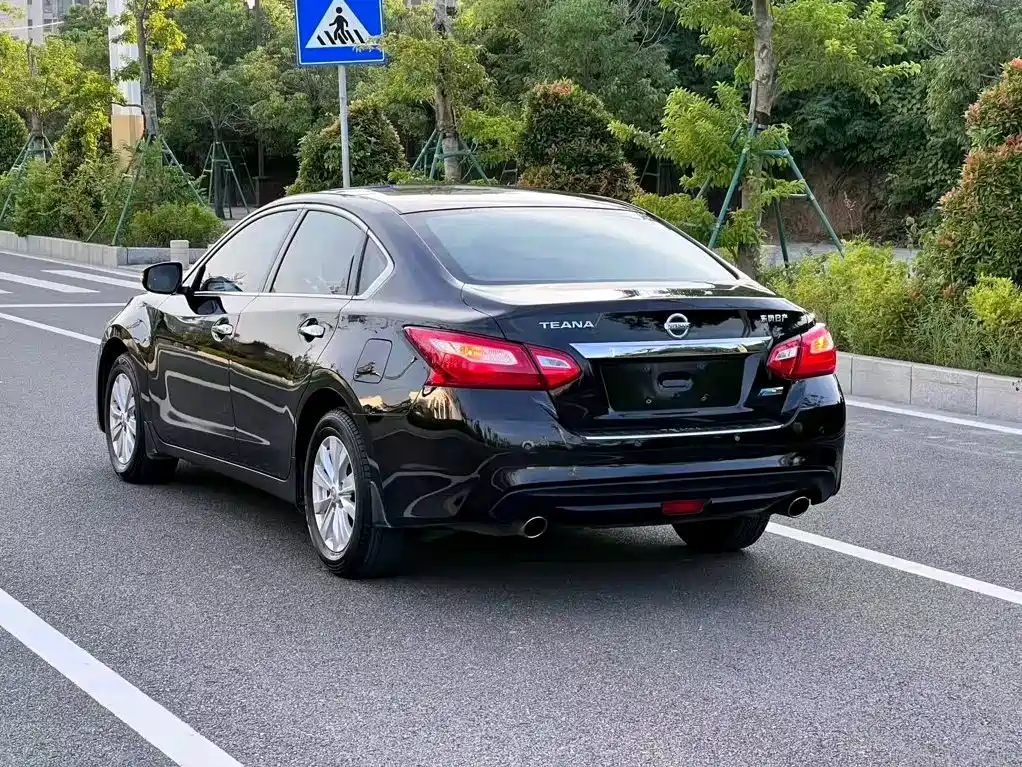 Nissan Teana — миниатюра 9