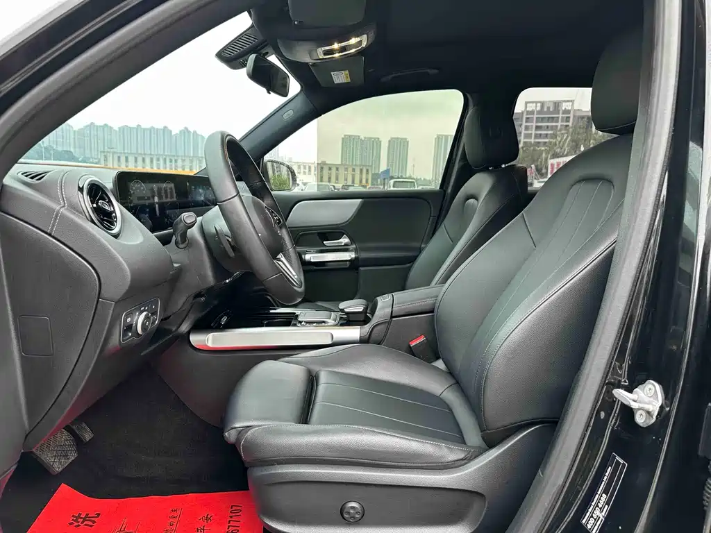 Mercedes-Benz GLB — миниатюра 9