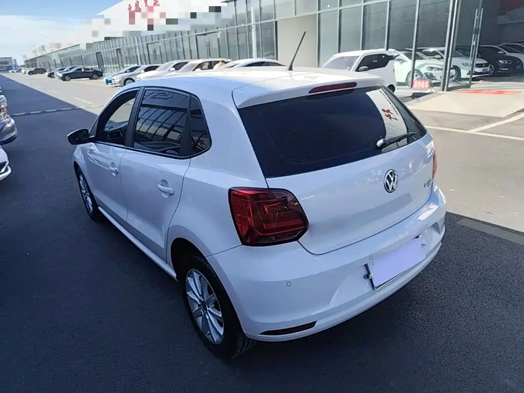 Volkswagen Polo — миниатюра 5