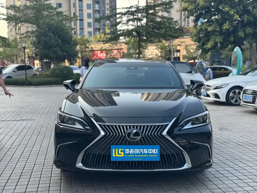 Lexus ES — миниатюра 2
