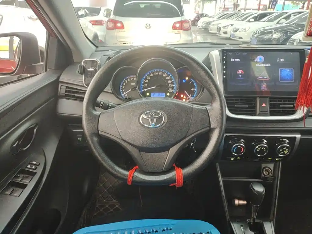 Toyota Yaris L — миниатюра 11