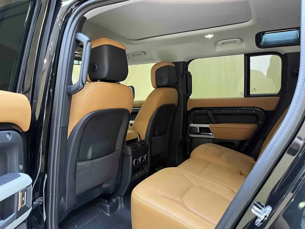 Land Rover Defender — миниатюра 13