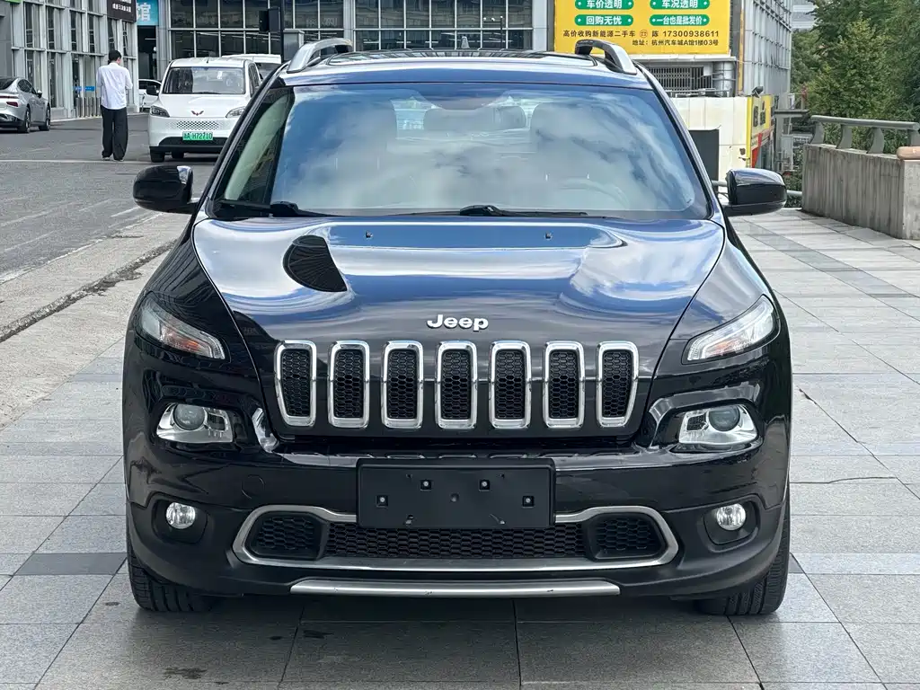 Jeep Cherokee — миниатюра 2