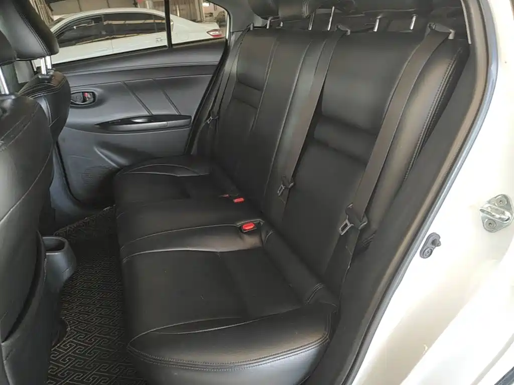 Toyota Yaris L — миниатюра 17
