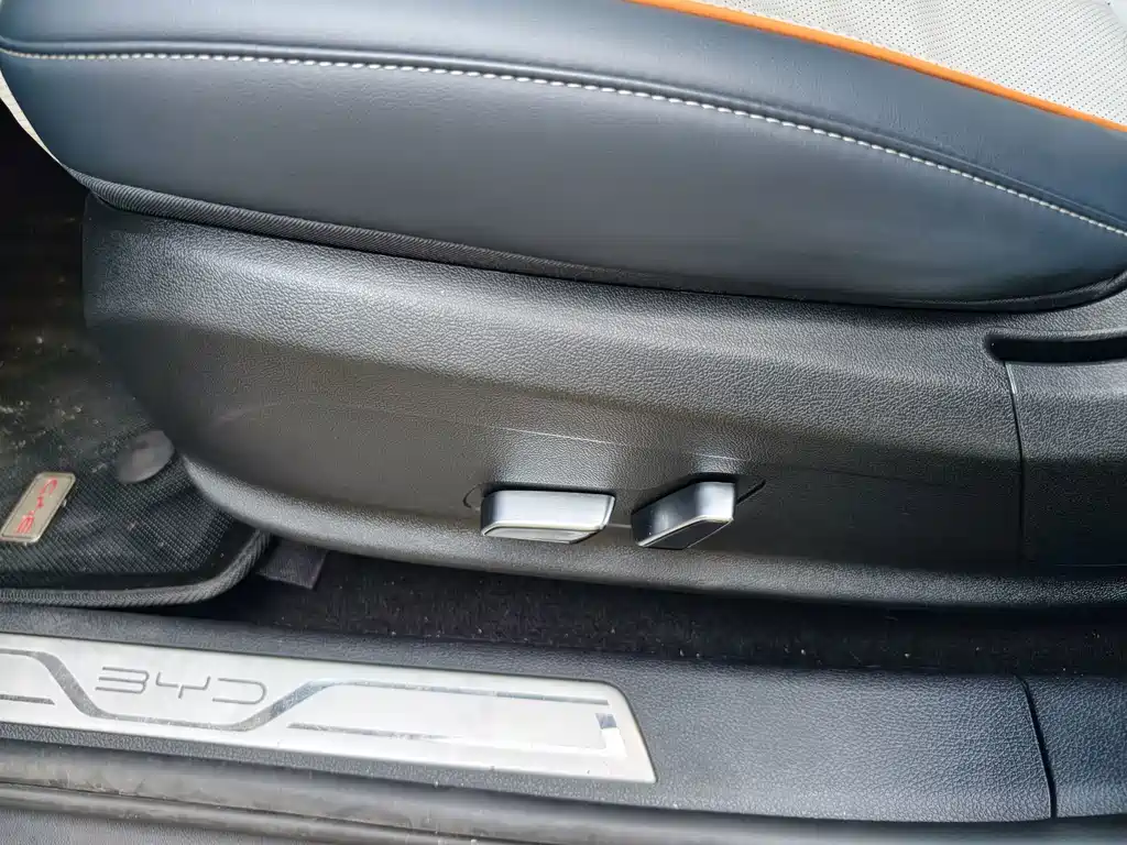 BYD PLUS New Energy — миниатюра 17