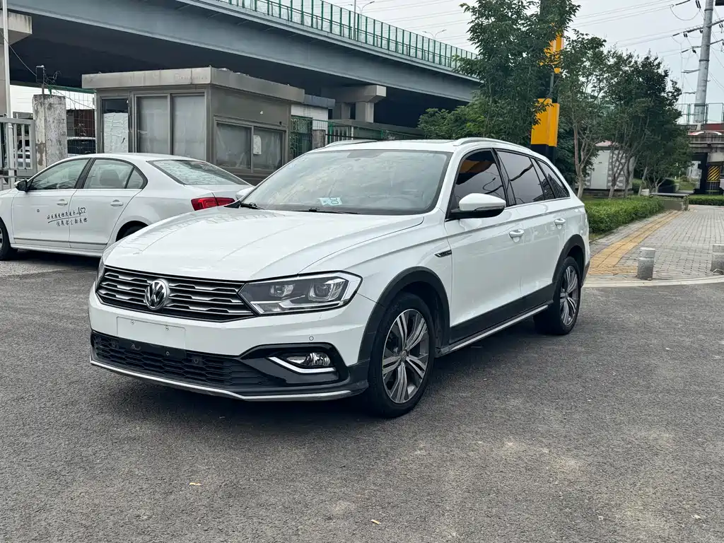 Volkswagen C-Trek 2018 1.5L AT Luxury