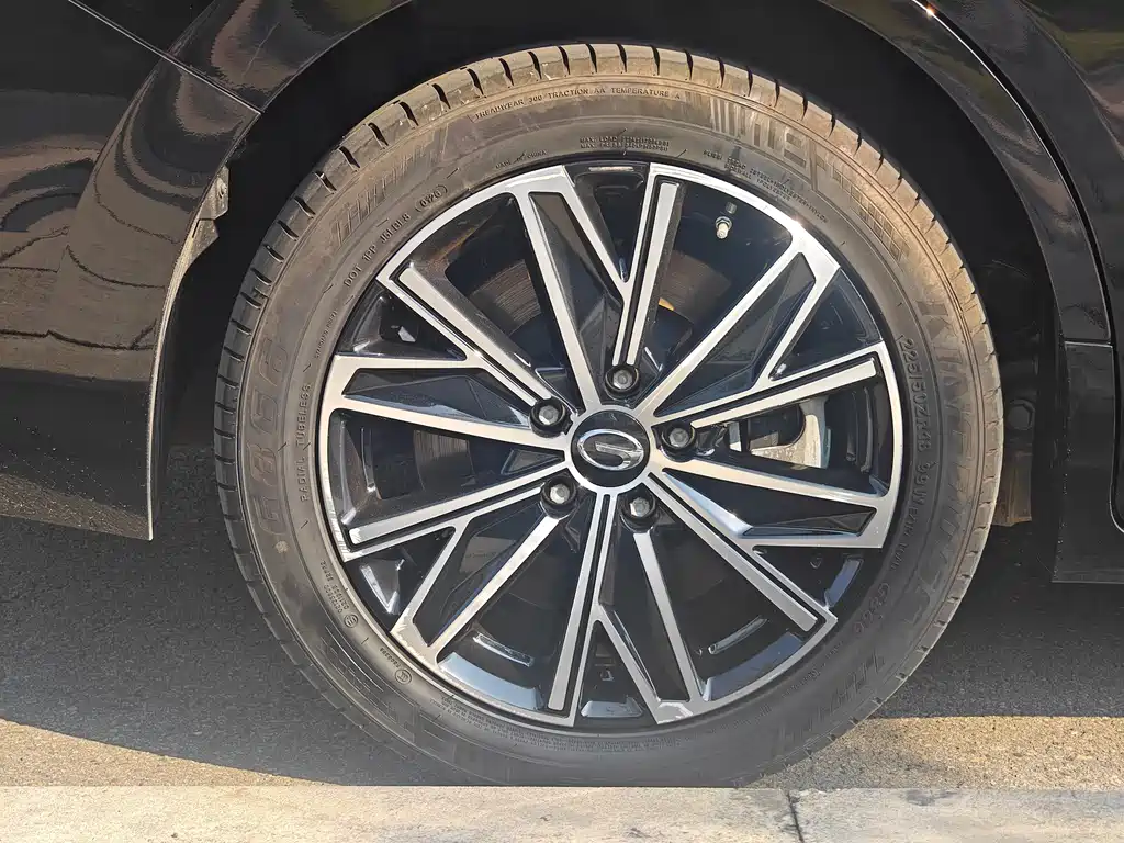 GAC Motor Trumpchi E8 PHEV — миниатюра 16