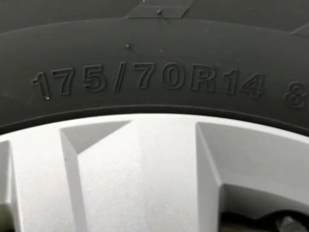 Volkswagen Jetta — миниатюра 24