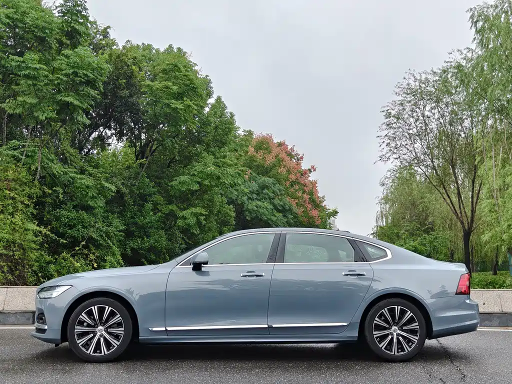 Volvo S90 — миниатюра 3