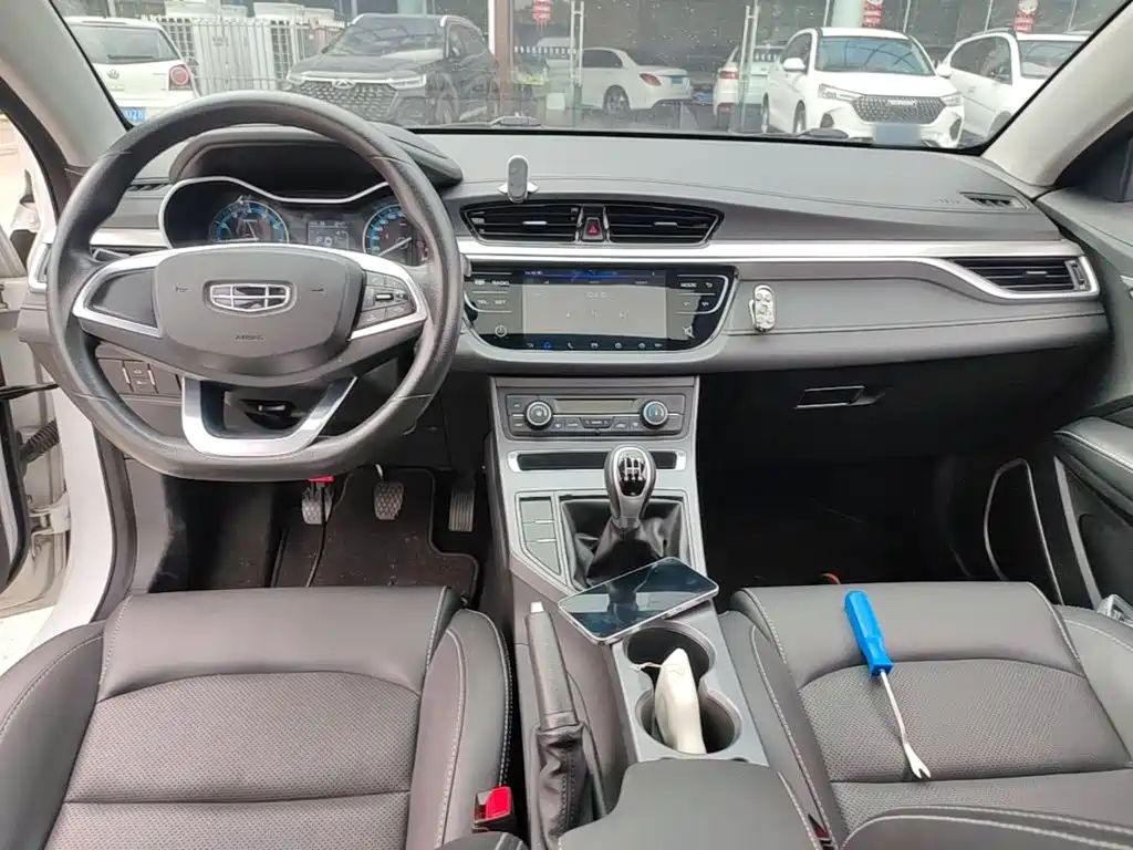 Geely Emgrand — миниатюра 10