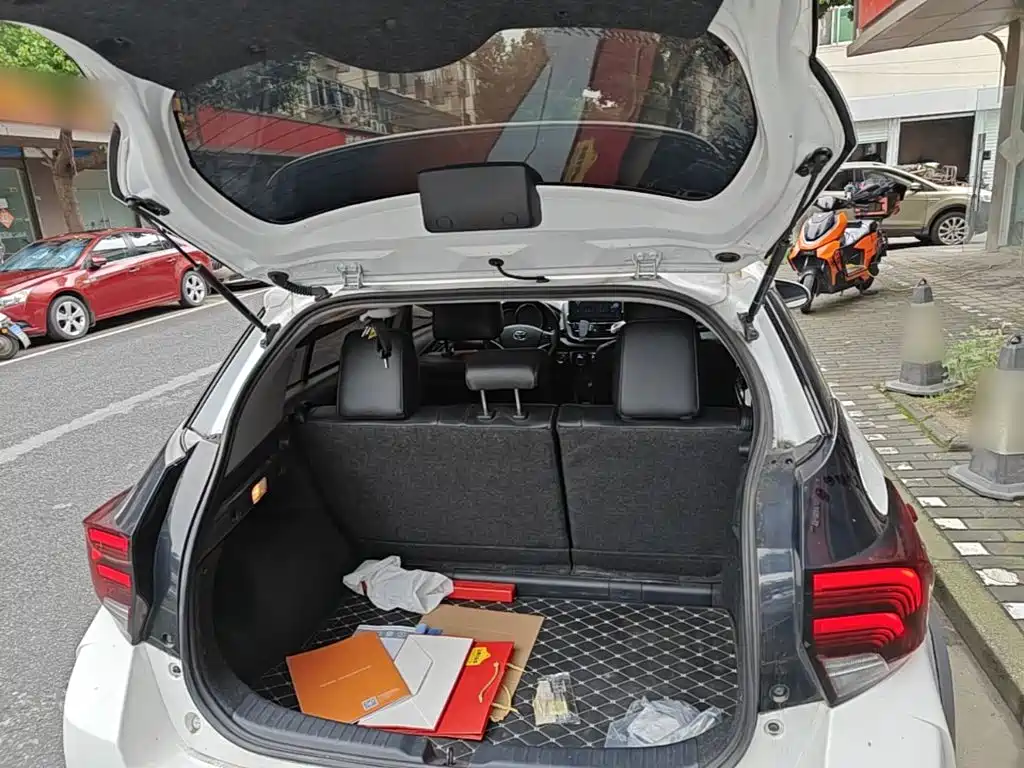 Toyota Yaris L — миниатюра 19
