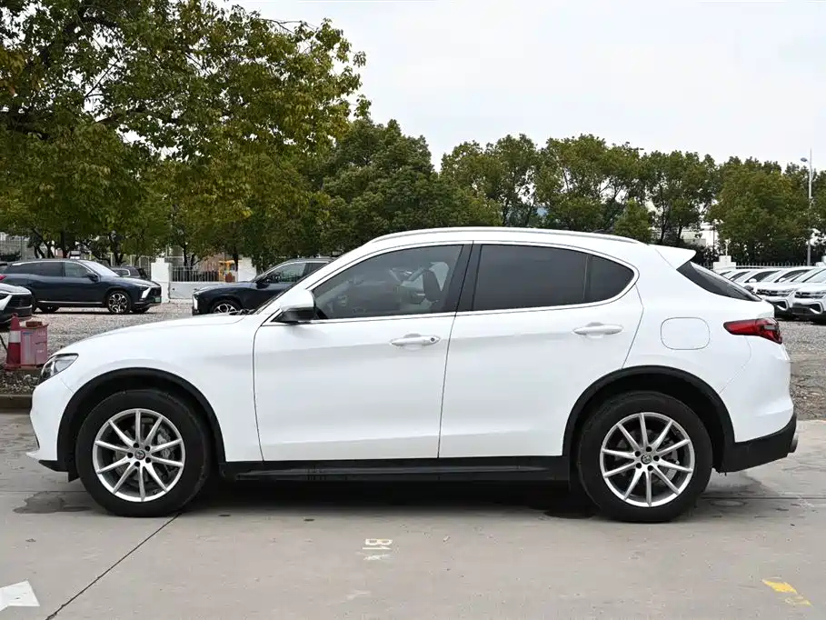 ALFA ROMEO STELVIO