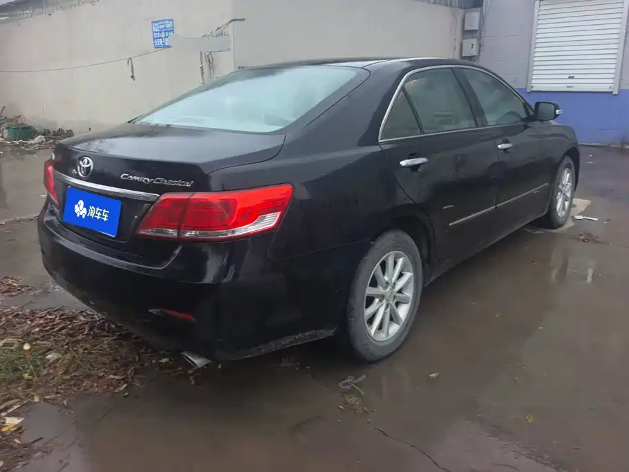 Toyota Camry — миниатюра 3