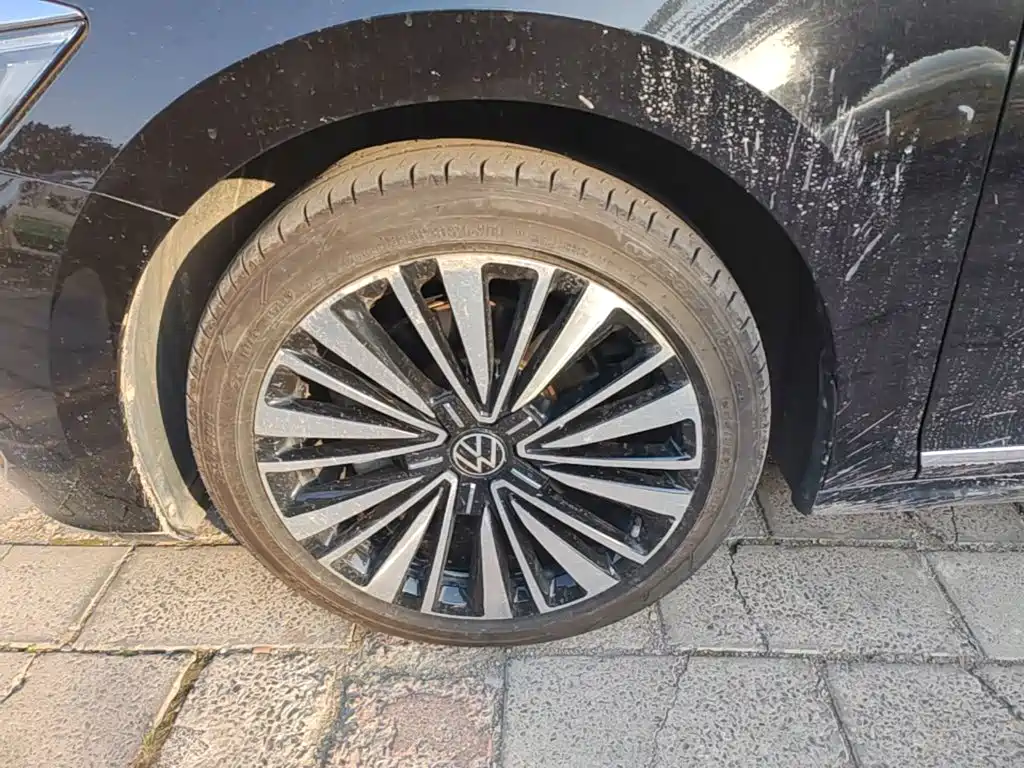 Volkswagen Passat — миниатюра 23