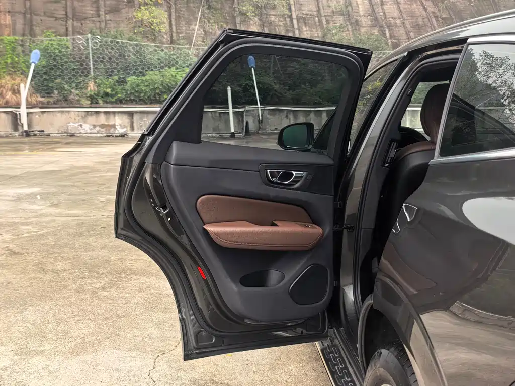 Volvo XC60 — миниатюра 23