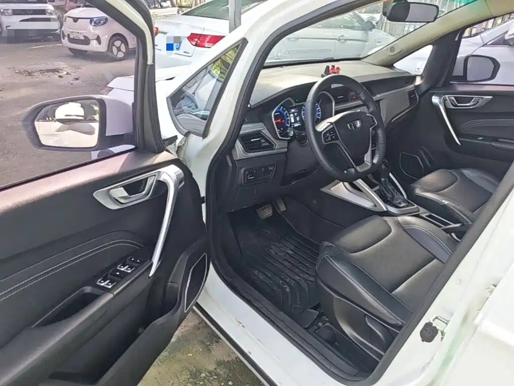 Geely Vision X3 — миниатюра 16