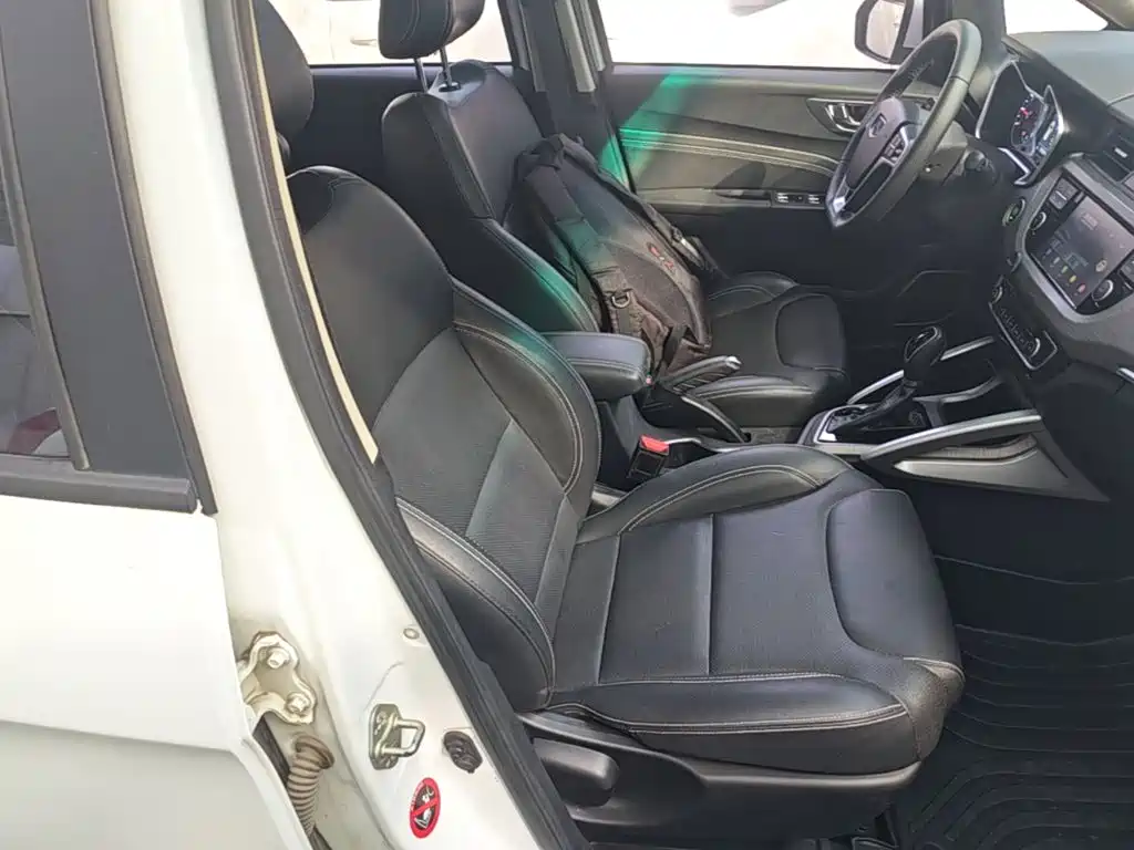 Geely Vision X3 — миниатюра 25