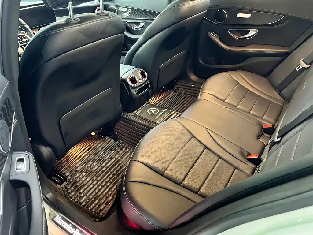 Mercedes-Benz C-Class — миниатюра 10