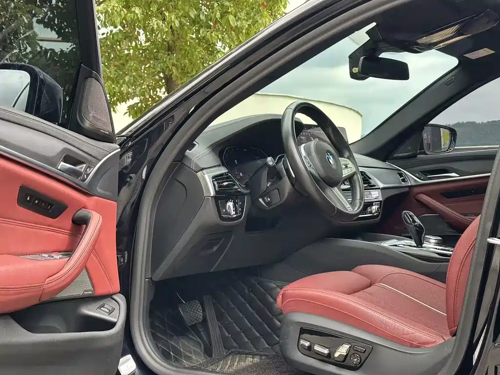 BMW 5 Series — миниатюра 8