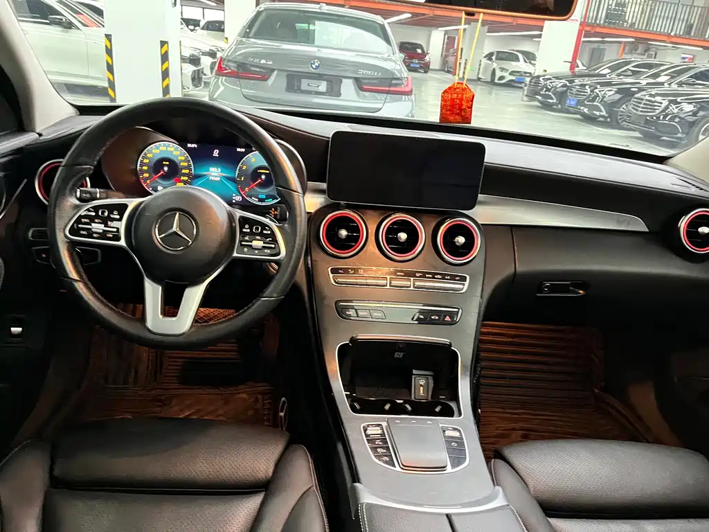 Mercedes-Benz C-Class — миниатюра 11