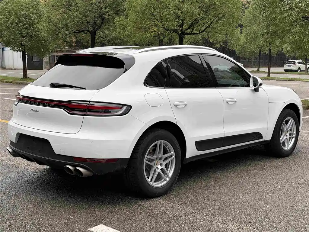 Porsche Macan — миниатюра 13