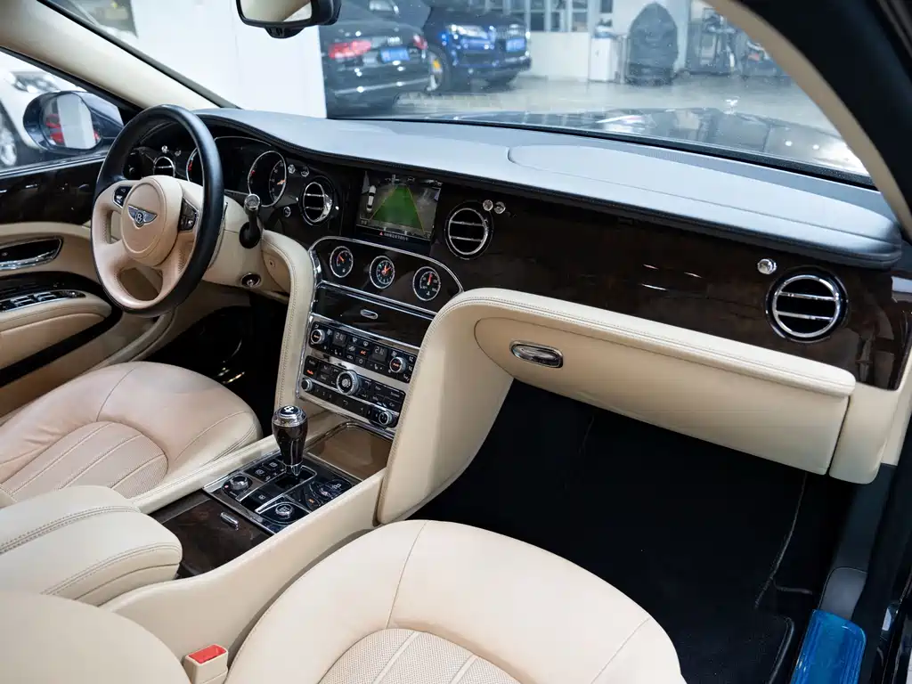 Bentley Mulsanne — миниатюра 35