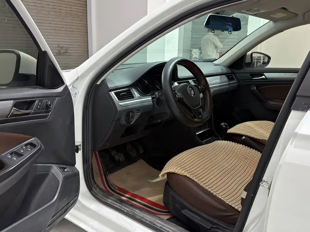 Volkswagen Bora — миниатюра 4
