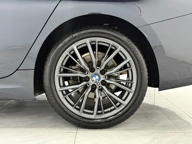 BMW 3 Series — миниатюра 9