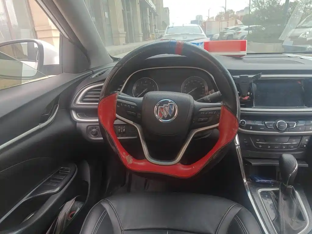 Buick Excelle — миниатюра 6