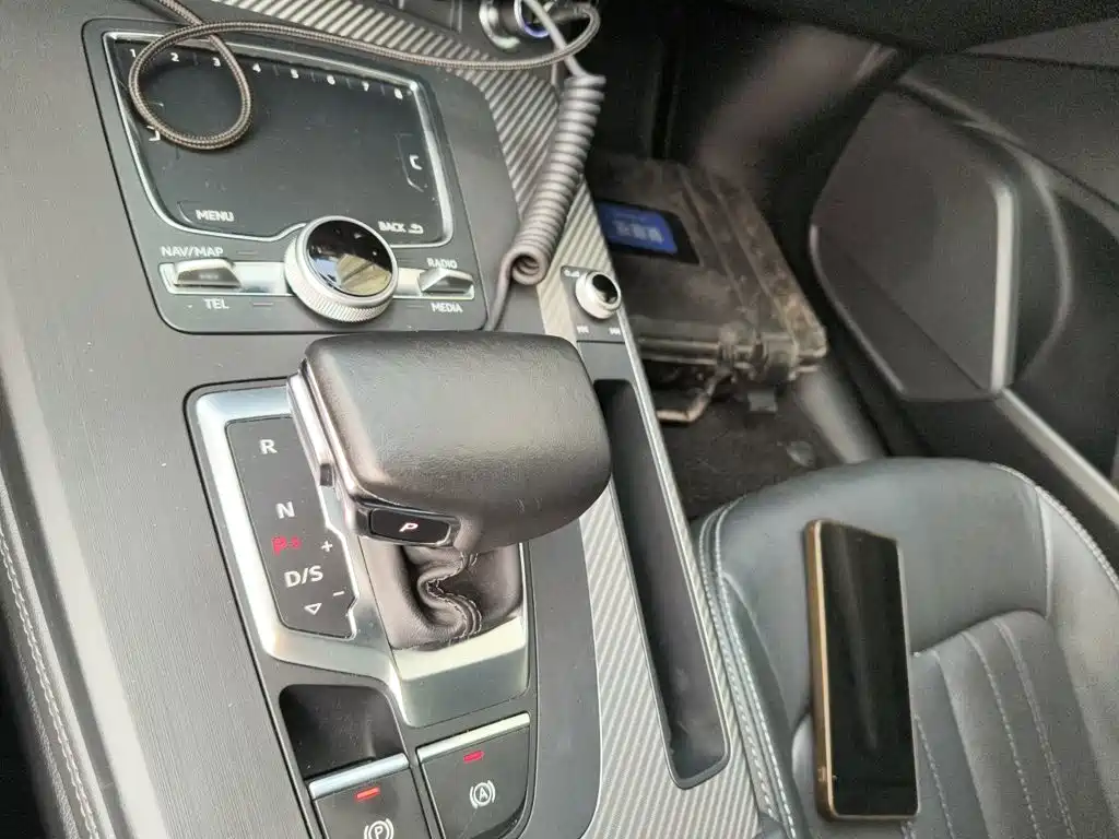 Audi Q5L — миниатюра 15