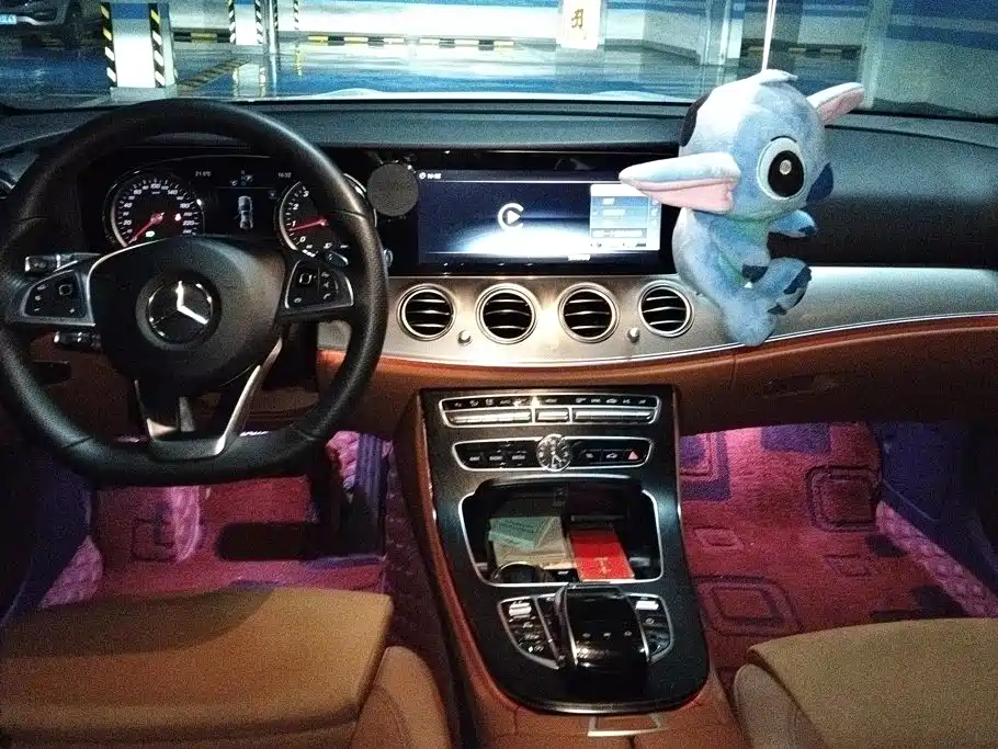 Mercedes-Benz E-Class — миниатюра 12